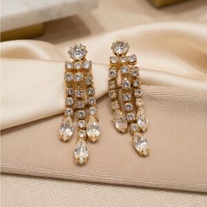 Vintage Gold Tone Rhinestone Sparkle Dangle Tassel Clip on Earrings Chandelier
